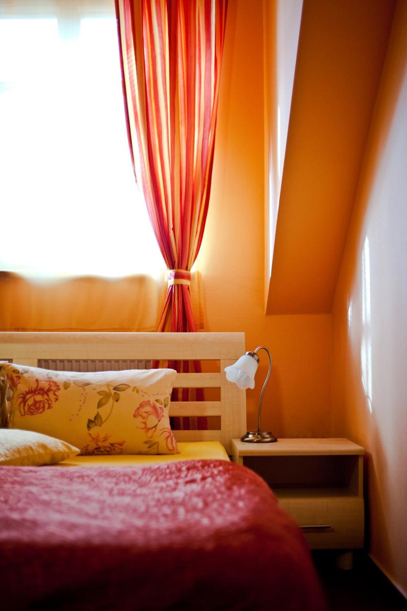 Hotel Penzion Tramky Vikýřovice Eksteriør billede